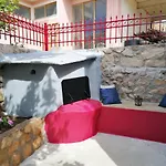 Nyaraló Traditional Olive House -
