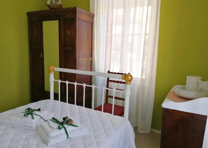 Vakantiehuis Traditional Olive House - *